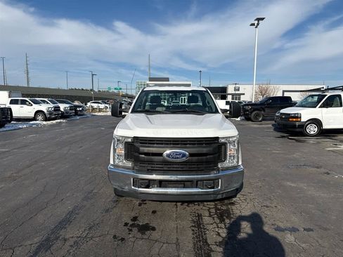 Used 2019 Ford F250 XL w/ XL Value Package image 3