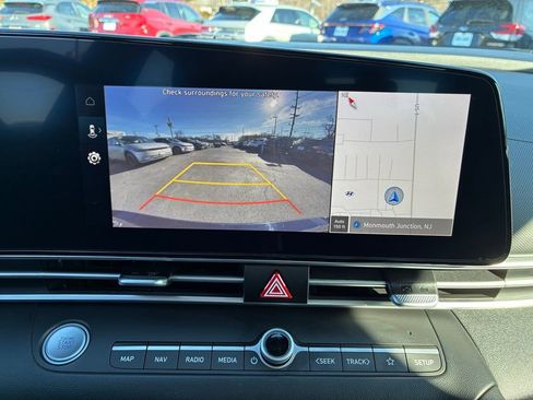 Used 2023 Hyundai Elantra SEL w/ Convenience Package image 25