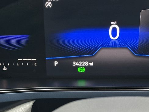 Certified 2022 Volkswagen Taos SE image 25