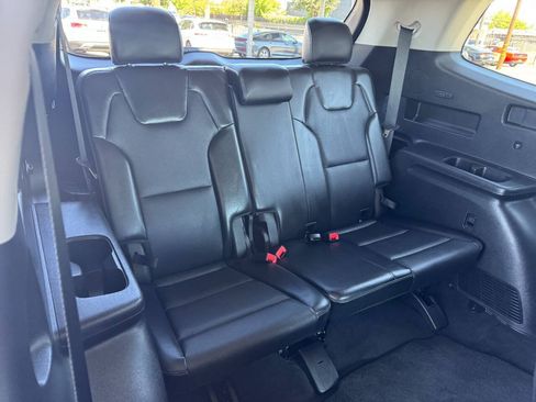 Used 2025 Kia Telluride S AWD/4WD image 15