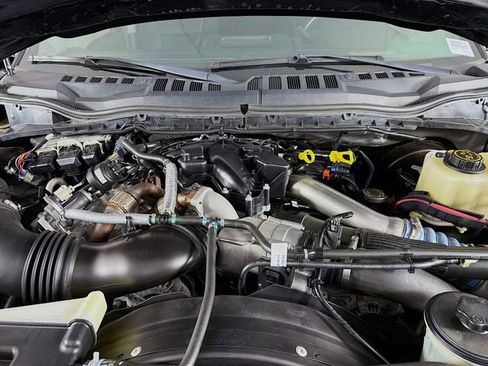 Used 2019 Ford F250 Lariat w/ Lariat Ultimate Package AWD/4WD image 36