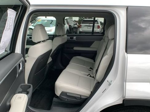 Certified 2026 Hyundai Santa Fe SEL AWD/4WD image 16