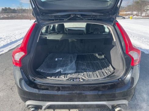 Used 2018 Volvo V60 T5 Dynamic w/ Protection Package image 8