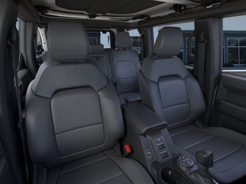 New 2025 Ford Bronco Badlands w/ Sasquatch Package AWD/4WD image 10