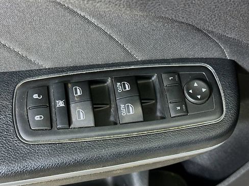 Used 2017 Dodge Charger R/T RWD image 14