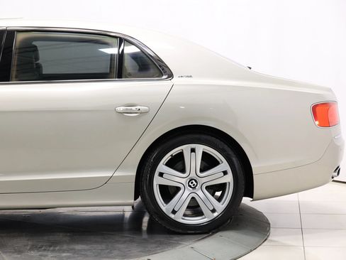 Used 2014 Bentley Flying Spur W12 AWD/4WD image 9