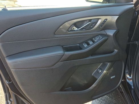 Used 2023 Chevrolet Traverse Premier w/ Redline Edition image 12