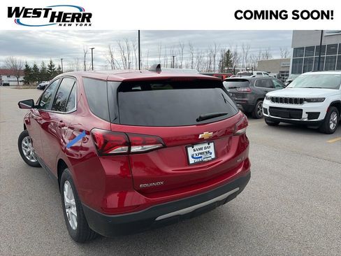 Used 2024 Chevrolet Equinox LT image 3