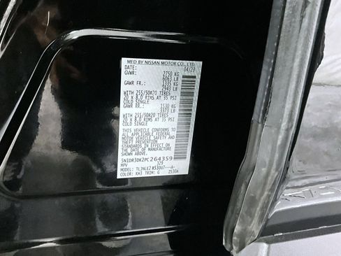 Used 2023 Nissan Pathfinder Platinum image 26