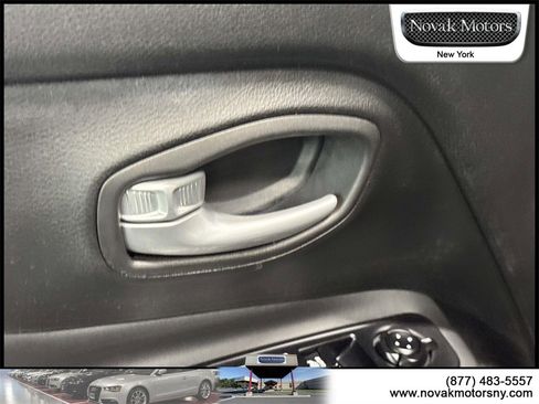 Used 2023 Jeep Renegade Trailhawk image 15