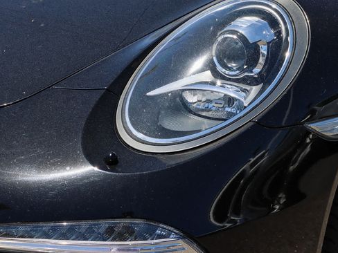 Used 2012 Porsche 911 Carrera S RWD image 2