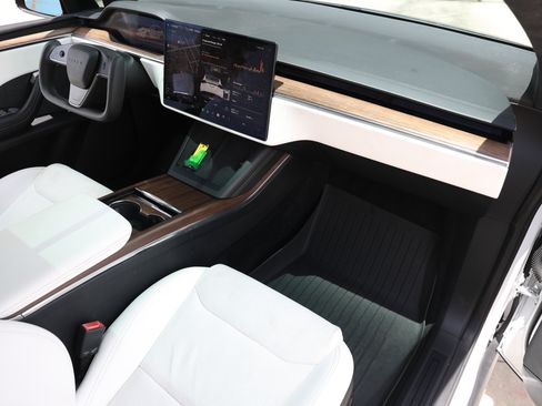 Used 2022 Tesla Model X AWD/4WD image 22
