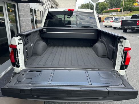 Used 2025 Ford F150 Lightning Platinum AWD/4WD image 27