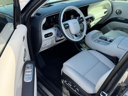 New 2026 Hyundai Palisade Calligraphy FWD image 9