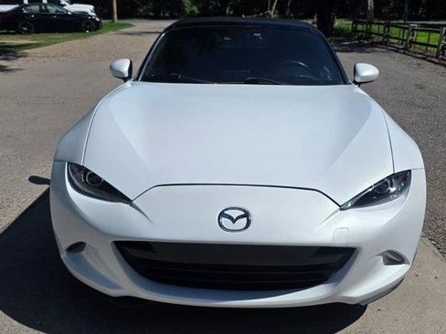Used 2017 MAZDA MX-5 Miata Grand Touring RWD image 4