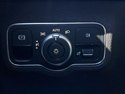 Used 2022 Mercedes-Benz GLB 35 AMG 4MATIC image 23