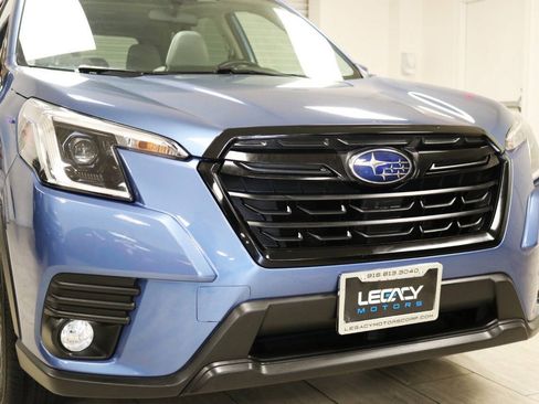 Used 2022 Subaru Forester Premium AWD/4WD image 90