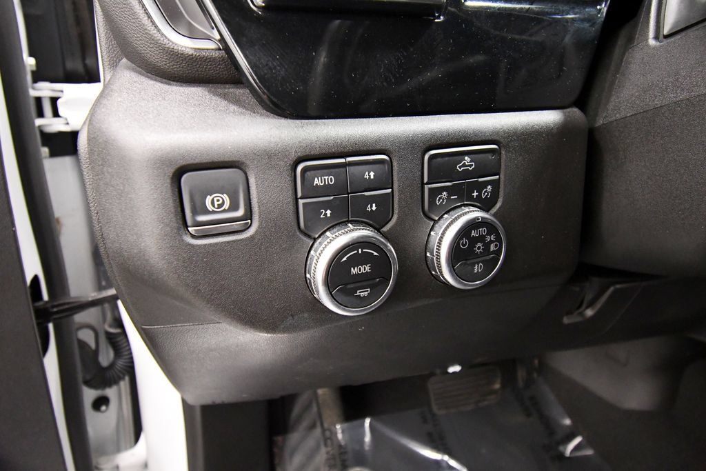 Used 2024 GMC Sierra 1500 Elevation w/ X31 Off-Road Package AWD/4WD image 19
