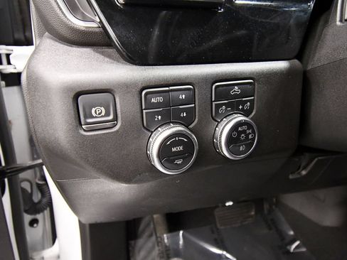 Used 2024 GMC Sierra 1500 Elevation w/ X31 Off-Road Package AWD/4WD image 19
