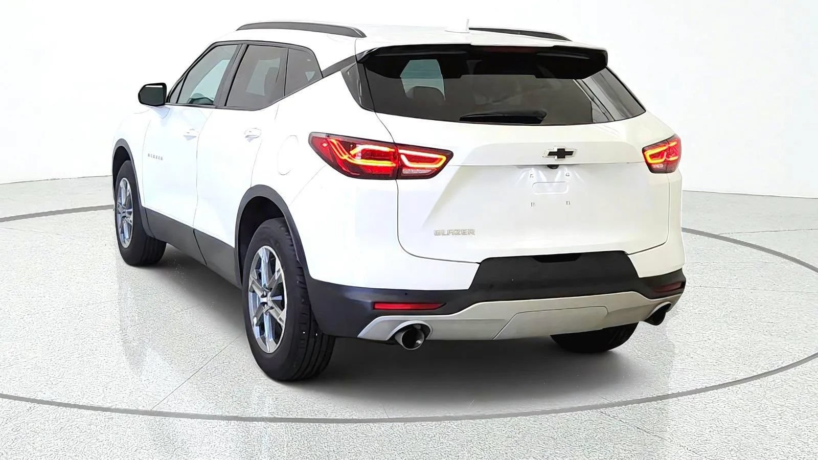 Used 2024 Chevrolet Blazer LT w/ Convenience Package FWD image 7