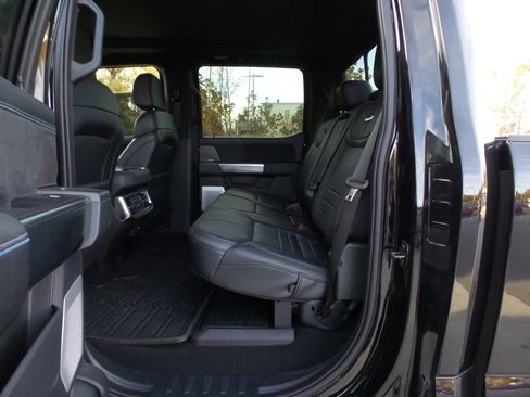 Used 2025 Ford F250 Platinum image 39