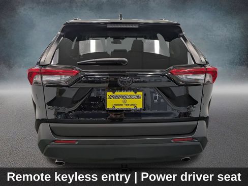 Used 2020 Toyota RAV4 XLE w/ Convenience Package AWD/4WD image 6