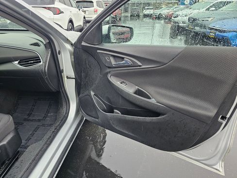 Used 2020 Chevrolet Malibu LT image 12