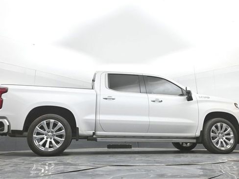 Used 2021 Chevrolet Silverado 1500 High Country w/ Technology Package image 52