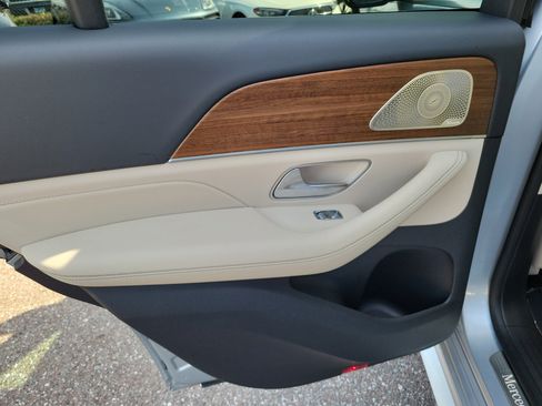 Certified 2024 Mercedes-Benz GLE 350 4MATIC image 9