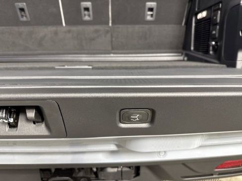 New 2025 Ford Expedition Active image 29