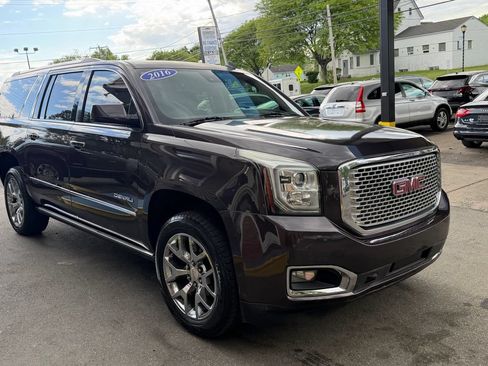 Used 2015 GMC Yukon XL Denali w/ Touring Package AWD/4WD image 7