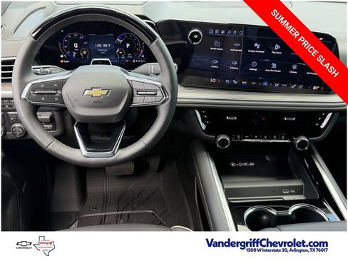 New 2026 Chevrolet Suburban Premier RWD image 11