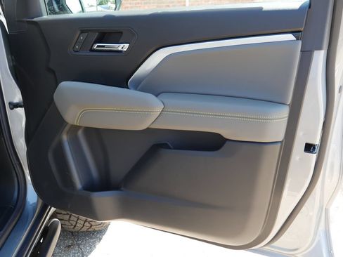 New 2026 Chevrolet Colorado ZR2 w/ Technology Package AWD/4WD image 11