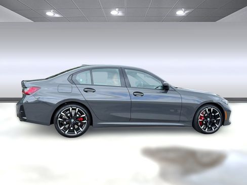Used 2026 BMW 330i Sedan w/ M Sport Package RWD image 8