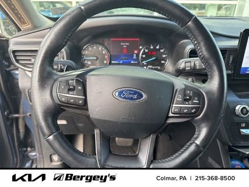 Used 2020 Ford Explorer XLT w/ Equipment Group 202A AWD/4WD image 11