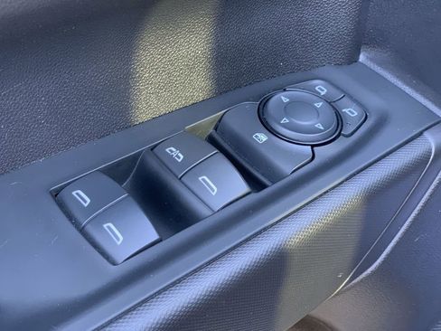 Used 2024 Chevrolet Silverado 1500 Custom Trail Boss w/ Dark Appearance Package image 21