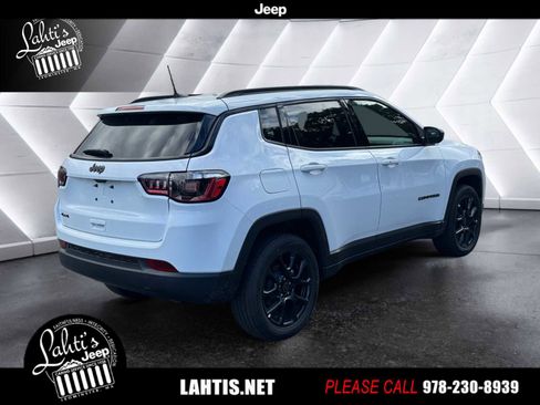 New 2026 Jeep Compass Latitude image 4