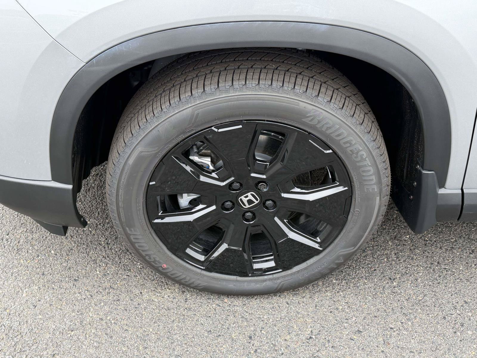 New 2026 Honda Pilot Black Edition image 5