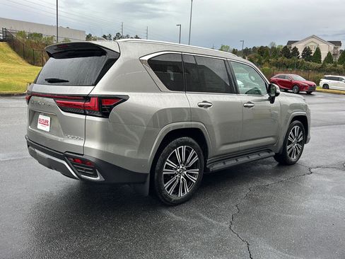 New 2026 Lexus LX 700h Luxury image 5