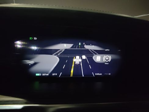 Used 2022 Tesla Model S image 46