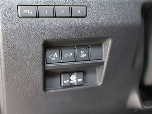 Used 2025 Lexus GX 550 w/ Cold Area Package AWD/4WD image 22