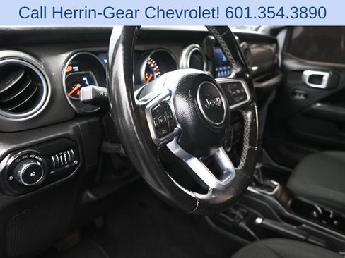Used 2021 Jeep Wrangler Unlimited Sahara AWD/4WD image 12
