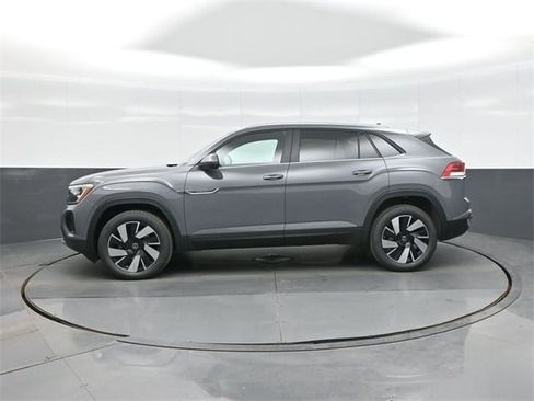 New 2026 Volkswagen Atlas Cross Sport SE image 4