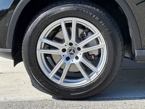 Used 2023 Mercedes-Benz GLC 300 image 32