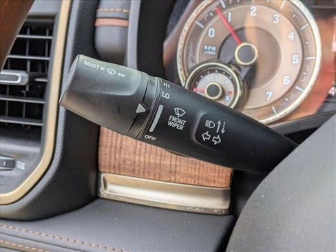 Used 2022 RAM 1500 Limited image 13