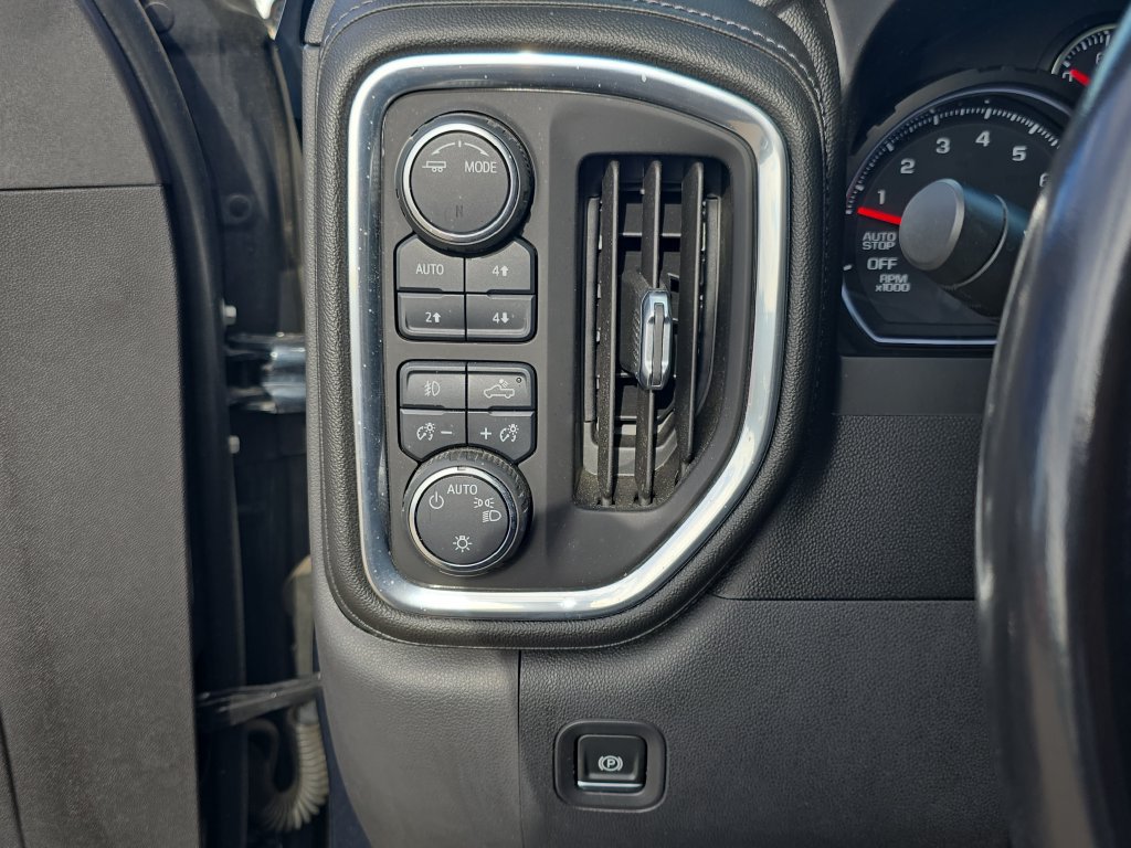 Used 2021 Chevrolet Silverado 1500 LT Trail Boss w/ Bed Protection Package AWD/4WD image 27