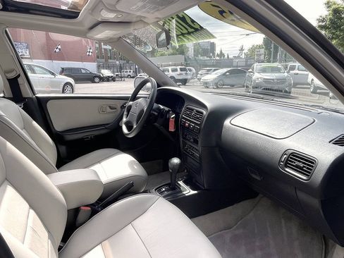 Used 1995 INFINITI G20 FWD image 19