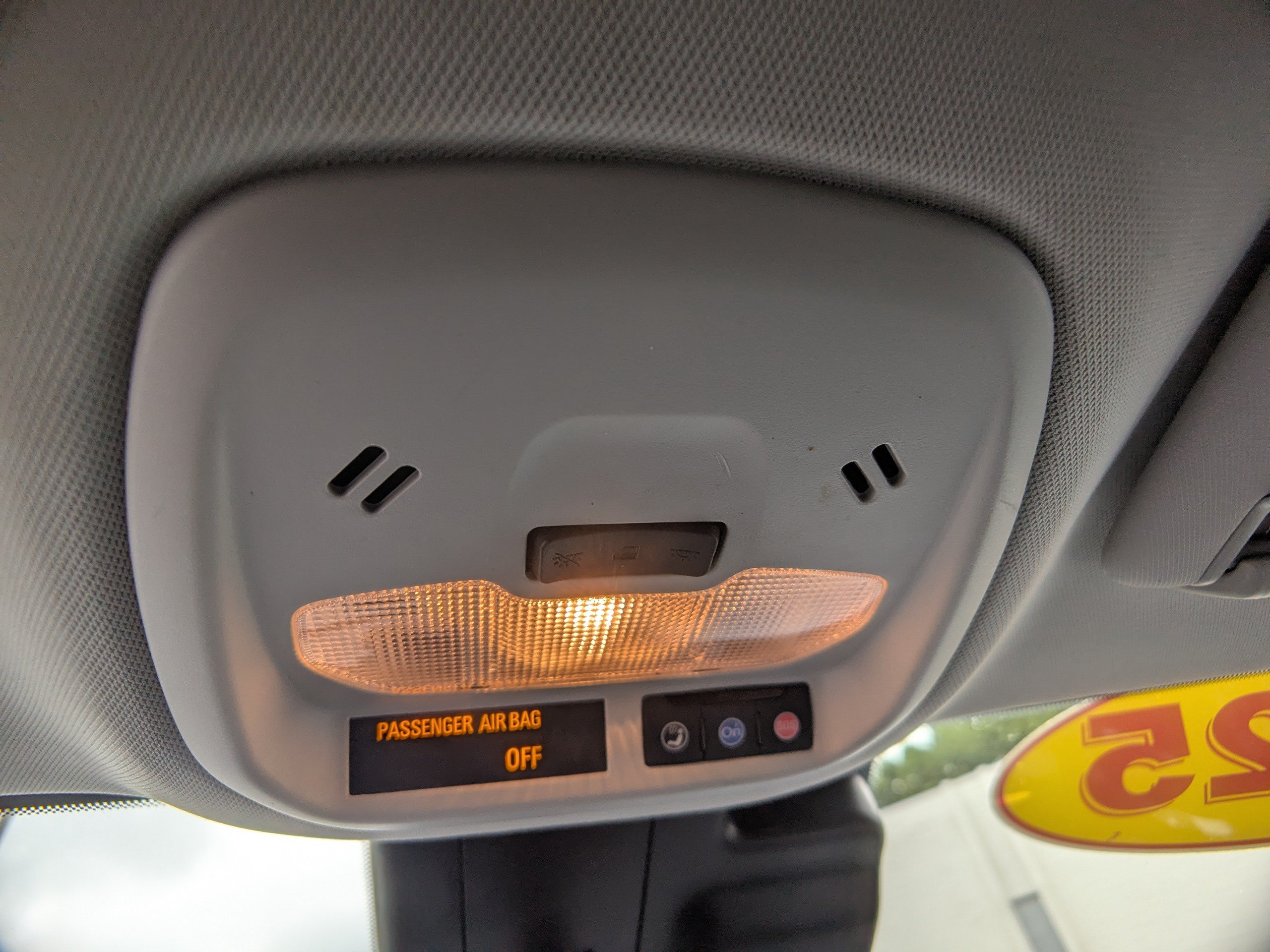 Used 2025 Chevrolet Trax LT FWD image 18