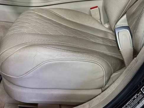 Used 2018 Mercedes-Benz S 560 Sedan image 18