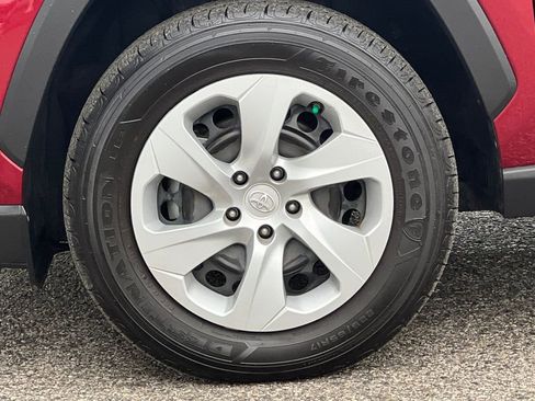 Certified 2021 Toyota RAV4 LE image 25